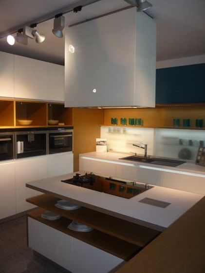 Островная вытяжка FALMEC LAGUNA ISOLA STEEL 90 WHITE - ракурс 2