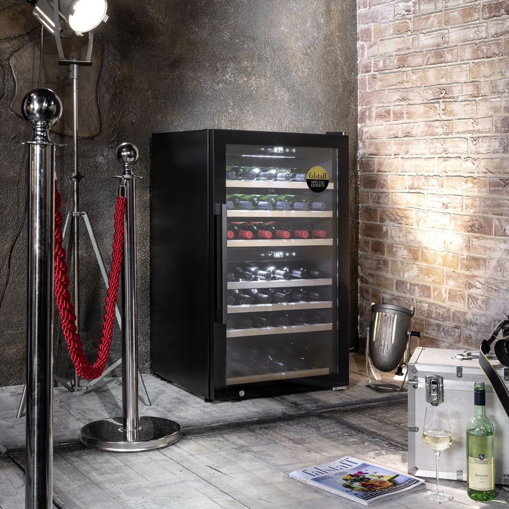 Винный шкаф CASO WineExclusive 66 Smart - ракурс 2