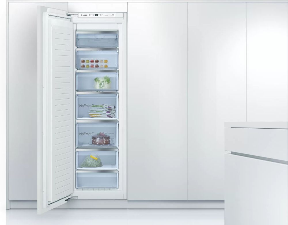 Встраиваемый морозильник BOSCH GIN 81AEF0U - ракурс 2