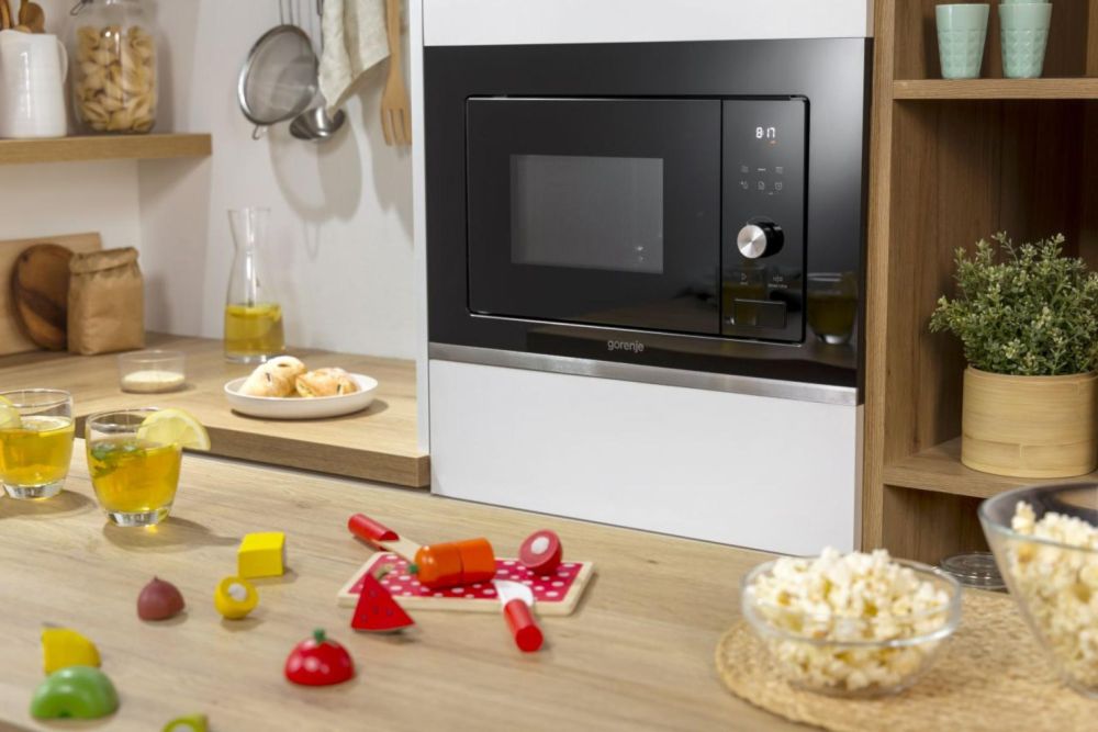Встраиваемая микроволновая печь GORENJE BMX 201AG1BG - ракурс 3