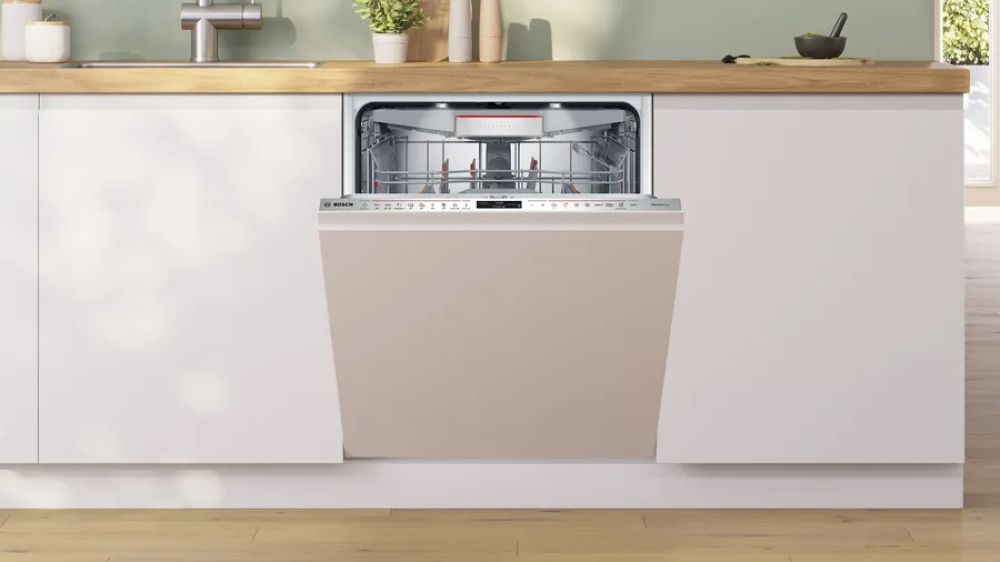 Встраиваемая посудомоечная машина BOSCH SMV 8YCX02E - ракурс 2