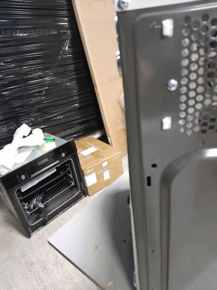 Микроволновая печь LG MW 23R35GIH - ракурс 3