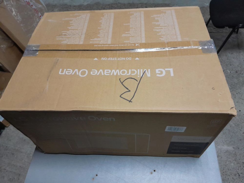 Микроволновая печь LG MW 23R35GIH - ракурс 5