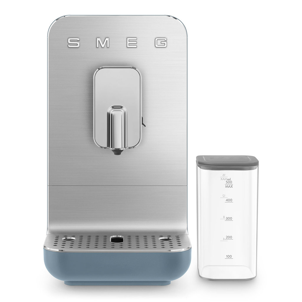 Автоматическая кофемашина SMEG BCC 13SBMEU — ракурс 1 из 10