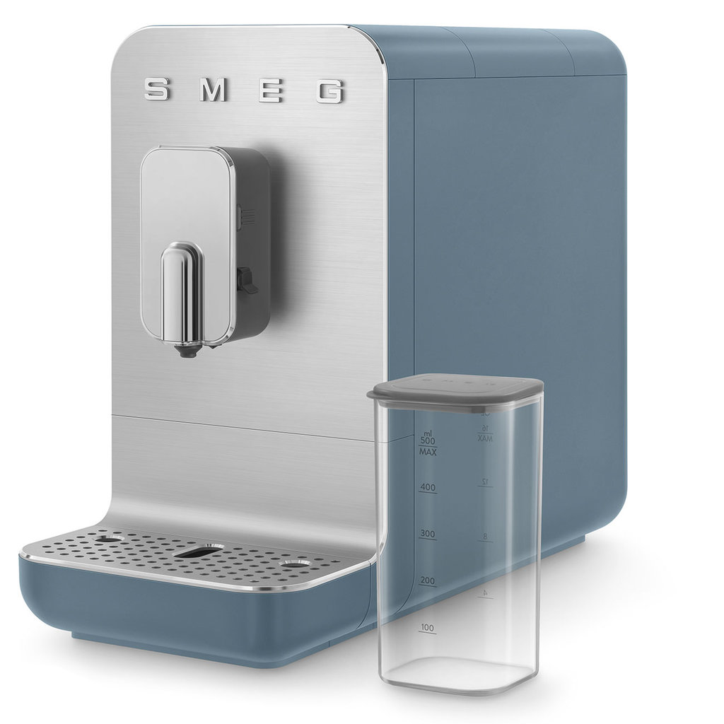 Автоматическая кофемашина SMEG BCC 13SBMEU - ракурс 4