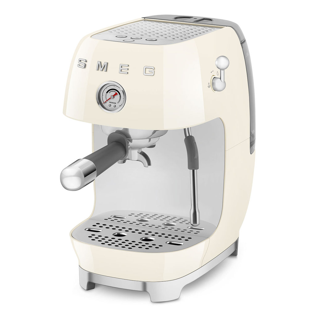 Рожковая кофеварка SMEG ECF 03CREU - ракурс 7