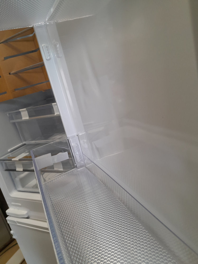 Встраиваемый холодильник SMEG C 8175TNE - ракурс 3