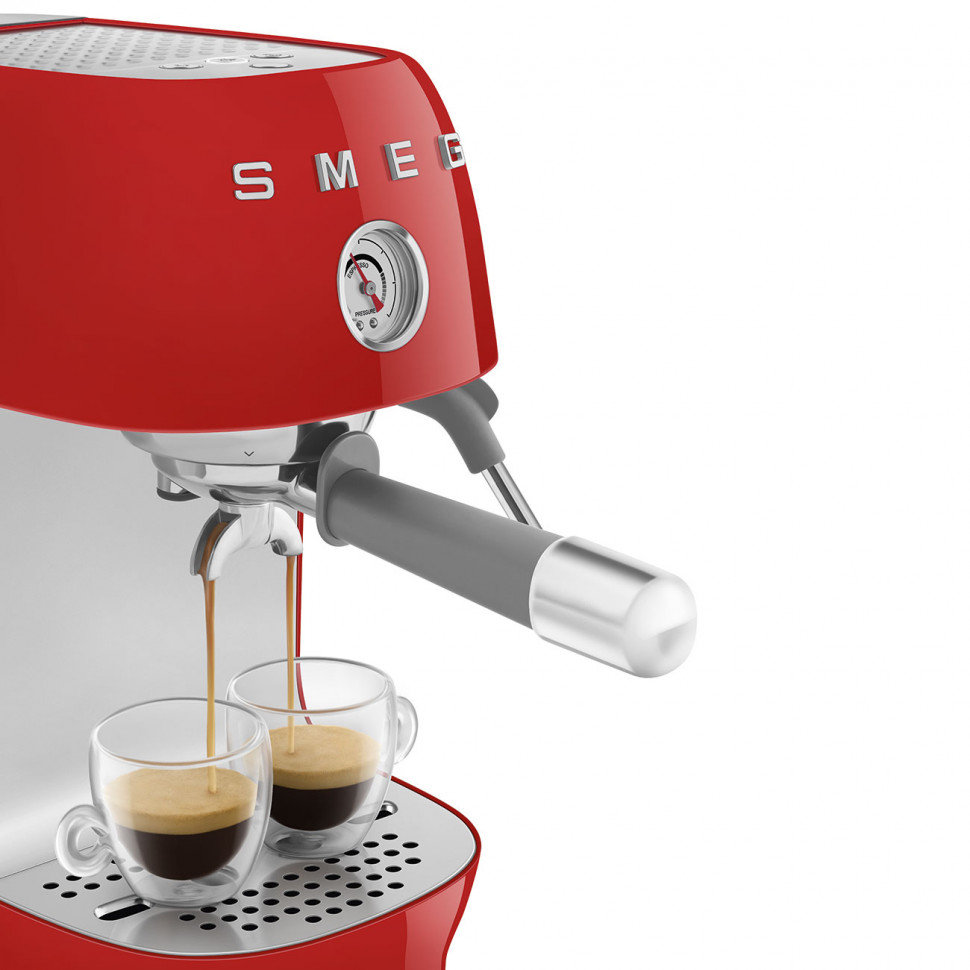 Рожковая кофеварка SMEG ECF 03RDEU - ракурс 9