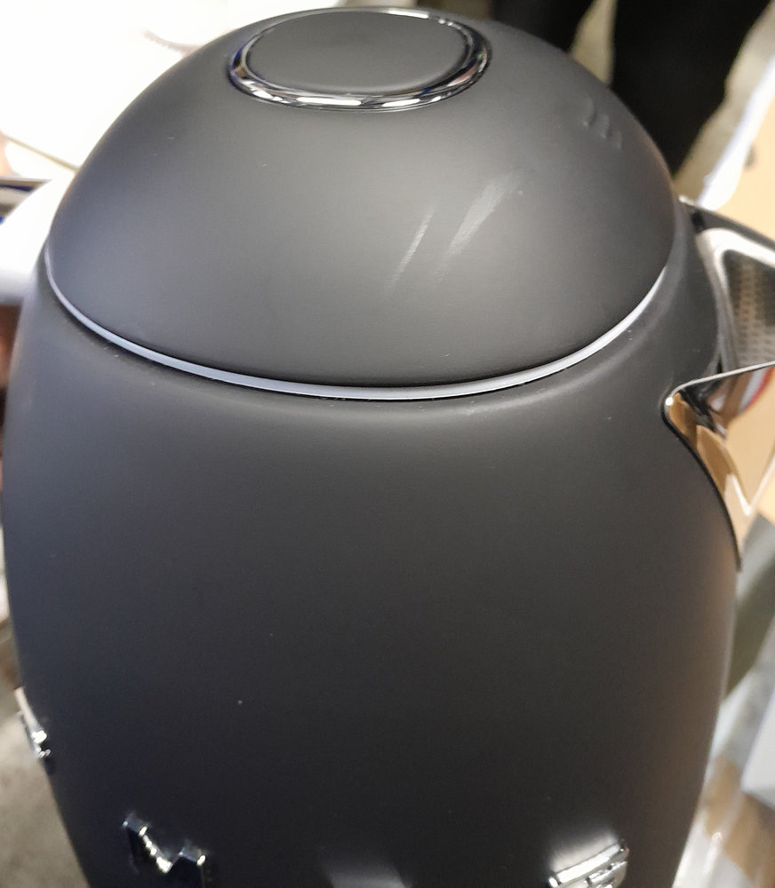 Электрический чайник SMEG KLF 03BLMEU - ракурс 3