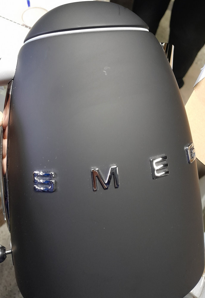 Электрический чайник SMEG KLF 03BLMEU - ракурс 4