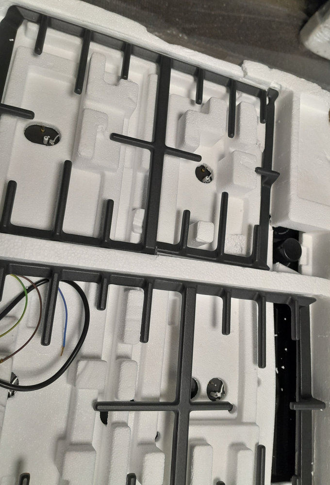 Газовая варочная панель GORENJE GT 642 AB - ракурс 3