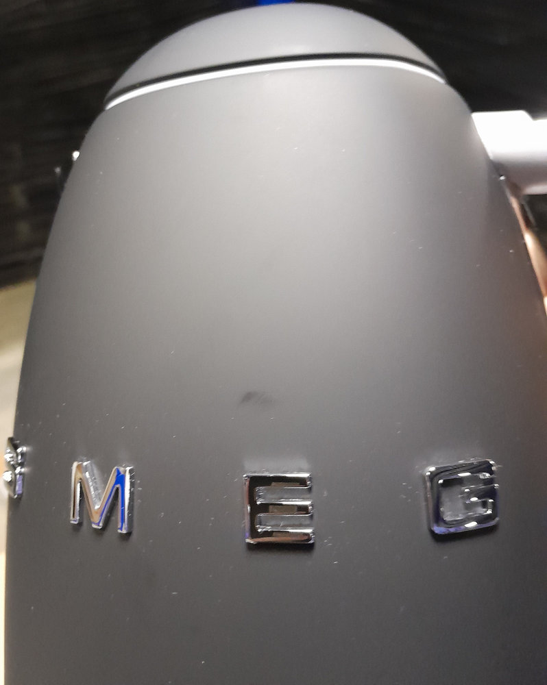 Электрический чайник SMEG KLF 03BLMEU - ракурс 4