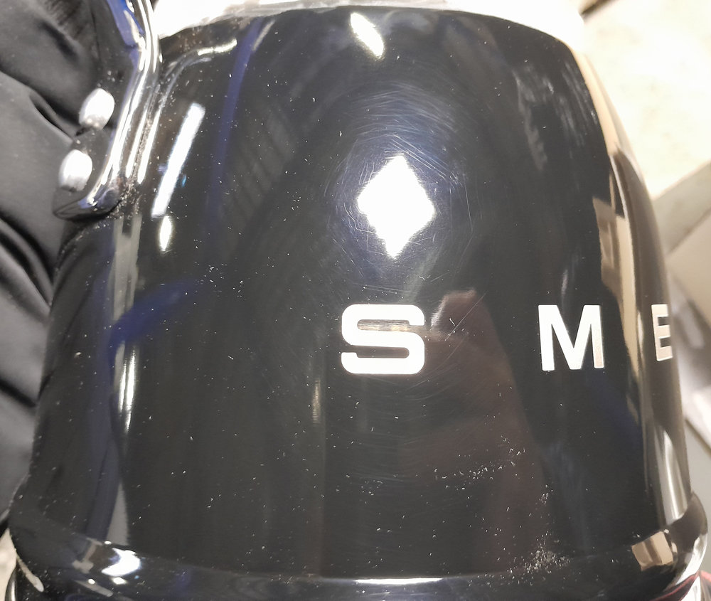 Чайник SMEG WKF 01BL - ракурс 2
