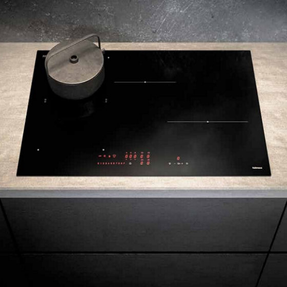 Индукционная варочная панель FALMEC PIANO INDUZIONE BLACK MATT 78x51 - ракурс 2