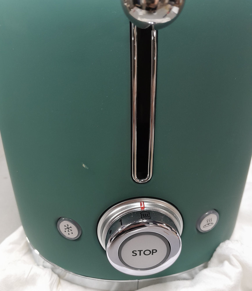 Тостер SMEG TSF 01EGMEU - ракурс 2