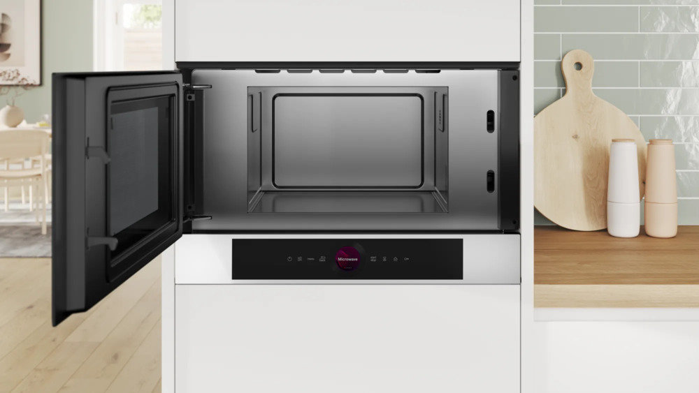 Встраиваемая микроволновая печь BOSCH BFL 7221W1 - ракурс 3