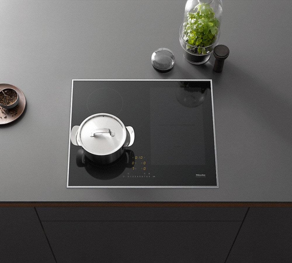 Индукционная варочная панель MIELE KM 7464 FR - ракурс 2
