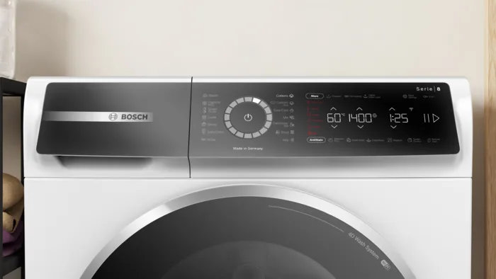 Полноразмерная стиральная машина BOSCH WGB 24400ME - ракурс 2