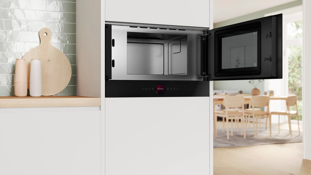 Встраиваемая микроволновая печь BOSCH BFR 9221B1 - ракурс 3