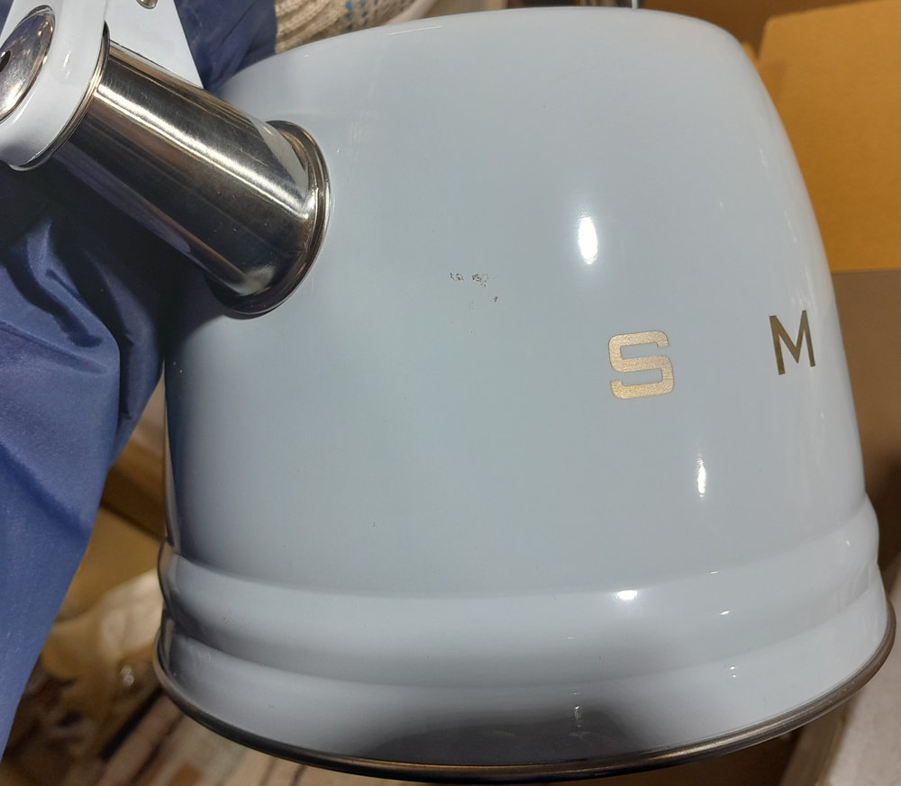 Чайник SMEG CKLW 2001PB - ракурс 2