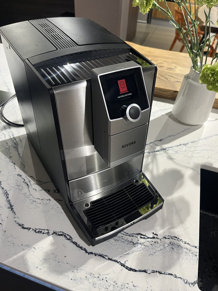 Автоматическая кофемашина NIVONA NICR 799 - ракурс 2