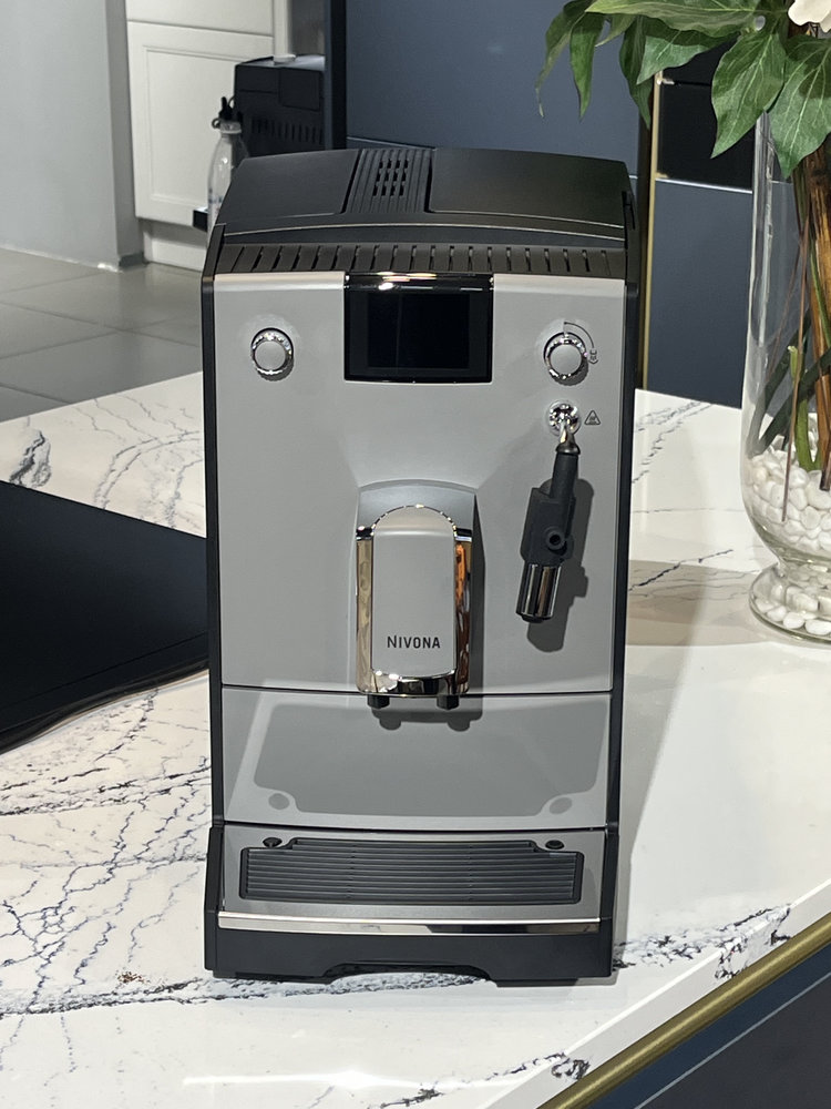 Автоматическая кофемашина NIVONA NICR 555 - ракурс 2
