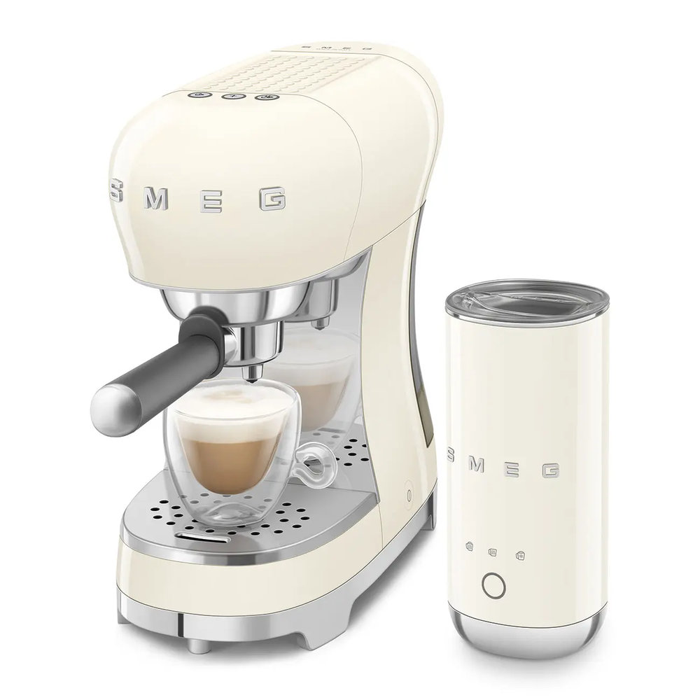 Рожковая кофеварка SMEG ECF 12CREU - ракурс 4