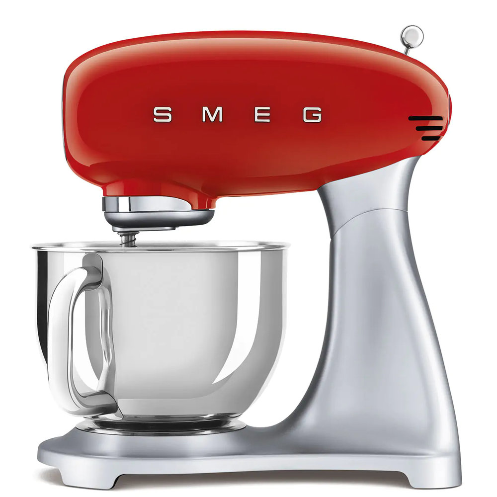 Миксер SMEG SMF 02RDEU — ракурс 1 из 4